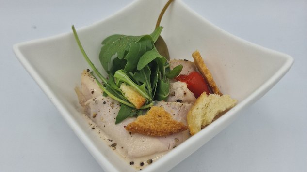 Frischer Salat beim Buffet – Catering von Hölle Vitello Tonnato