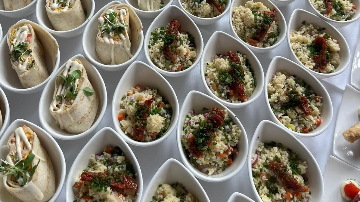 Kässpätzle – Ein herzhaftes Gericht von Hölle Catering Fingerfood-Auswahl